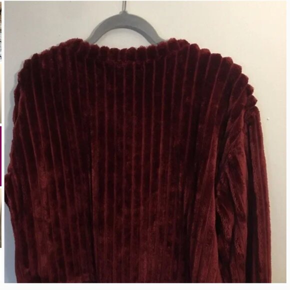 Planet Gold Oversized Cropped Ribbed Sweater - Picture 3 of 5